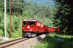 Lokomotiva: Ge 6/6 702 | Vlak: D 535 ( Chur - St.Moritz ) | Místo a datum: Reichenau-Tamins 04.07.1994