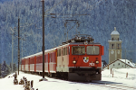 Lokomotiva: Ge 6/6 703 | Vlak: D 1550 ( St.Moritz - Chur ) | Místo a datum: Celerina 27.01.1996
