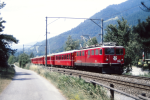 Lokomotiva: Ge 6/6 704 | Vlak: D 550 ( St.Moritz - Chur ) | Místo a datum: Reichenau-Tamins 04.07.1994