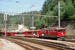 Lokomotiva: Ge 6/6 705 | Vlak: D 561 ( Chur - St.Moritz ) | Místo a datum: Reichenau-Tamins 04.07.1994
