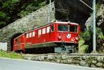 Lokomotiva: Ge 6/6 707 | Vlak: D 535 ( Chur - St.Moritz ) | Místo a datum: Bergün/Bravuogn 19.07.2003