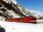 Lokomotiva: HGe 4/4 3 | Vlak: R 139 ( Brig - Zermatt ) | Místo a datum: Täsch 15.01.1995