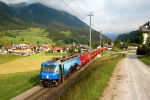 Lokomotiva: Ge 4/4 647 | Vlak: R 1117 ( Chur - St.Moritz ) | Msto a datum: Bergn/Bravuogn 04.06.2009