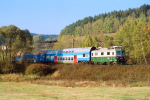Lokomotiva: 100.001-7 | Vlak: Os 20905 ( Lipno nad Vltavou - Rybník ) | Místo a datum: Jenín 17.10.2003