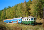 Lokomotiva: 100.001-7 | Vlak: Os 20909 ( Lipno nad Vltavou - Rybník ) | Místo a datum: Vyšší Brod klášter 17.10.2003
