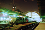 Lokomotiva: 111.033-7 | Vlak: Sv 29550 ( Praha hl.n. - Praha-Smchov ) | Msto a datum: Praha hl.n. 29.03.1992