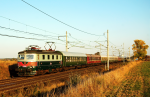 Lokomotiva: 141.012-5 ( E499.112 ) | Vlak: R 11054 ( Kutná Hora hl.n. - Radebeul Ost ) | Místo a datum: Tatce 26.09.2009