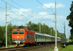 Lokomotiva: 151.019-7 | Vlak: Ex 528 Velehrad ( Luhačovice - Praha hl.n. ) | Místo a datum: Chvaletice   16.07.2009