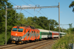 Lokomotiva: 151.019-7 | Vlak: EC 110 Praha ( Warszawa Wsch. - Praha hl.n. ) | Místo a datum: Kolín zastávka 27.06.2010