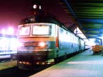 Lokomotiva: 181.110-8 + 140. | Vlak: R 540 Detvan ( Zvolen os.st. - Praha hl.n. ) | Msto a datum: Praha hl.n. 01.03.1992
