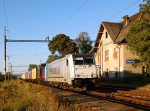 Lokomotiva: 186.187-1 ( METRANS ) + 745.701-3 | Vlak: Nex 141341 ( Dunajsk Streda - Praha-Uhnves ) | Msto a datum: Horky u slavi 19.08.2012