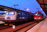 Lokomotiva: 242.246-7, 350.018-8 | Vlak: Os 4285 ( Břeclav - Kúty ), EC 137 Moravia ( Ostrava hl.n. - Budapest Kel.pu. ) | Místo a datum: Břeclav   18.01.2012
