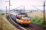Lokomotiva: 242.268-1 | Vlak: Os 4904 ( Břeclav - Havlíčkův Brod ) | Místo a datum: Ostrov nad Oslavou 17.08.1996