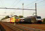 Lokomotiva: 362.119-0, ES 64 F4-151 ( PKP Cargo ) | Vlak: EC 105 Sobieski ( Warszawa Wsch. - Wien Westbf. ), Nex 46757 ( Tychy Fiat - Piedemonte-Villa SL ) | Místo a datum: Říkovice 25.08.2011