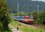 Lokomotiva: 371.004-3 + 371. | Vlak: EC 173 Hungaria ( Hamburg-Altona - Budapest Kel.pu. ) | Msto a datum: Doln leb zastvka 25.06.2016