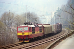 Lokomotiva: 372.007-5 | Místo a datum: Kurort Rathen (D) 10.04.1996