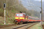 Lokomotiva: 372.014-1 | Vlak: EC 173 Vindobona ( Berlin-Lichtenberg - Wien Südbf. ) | Místo a datum: Prackovice nad Labem 03.04.1997