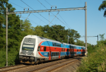 Lokomotiva: 471.023-2 | Vlak: Os 2122 ( Pardubice hl.n. - Praha Masarykovo n. ) | Místo a datum: Kolín zastávka 27.06.2010