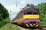Lokomotiva: 560.007-7 | Vlak: Os 4907 ( Havlkv Brod - Brno hl.n. ) | Msto a datum: Stbrn Hory   10.07.1997