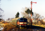 Lokomotiva: 749.121-0 | Vlak: Os 3415 ( Opava-východ - Ostrava-Svinov ) | Místo a datum: Háj ve Slezsku 12.01.2000