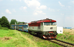 Lokomotiva: 749.182-2 + 451.015-2/451.016-0 | Vlak: Sv 1nsl 2509 ( Kralupy nad Vltavou - Praha-Vrovice ) | Msto a datum: Kladno 17.08.2002
