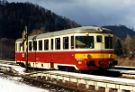Lokomotiva: 820.030-5 | Vlak: Os 35547 ( čerčany - Vlastějovice ) | Místo a datum: Ledečko 16.02.1997