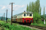 Lokomotiva: 830.214-3 | Vlak: Os 3687 ( Mikulovice - Krnov ) | Místo a datum: Třemešná ve Slezsku 09.05.1995