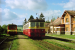 Lokomotiva: 831.168-0, 831.186-2 | Vlak: Os 17538 ( Klatovy - Domažlice ) | Místo a datum: Kdyně 06.10.1999