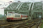 Lokomotiva: 103.128-5 | Vlak: IC 603 Rheinland ( Köln Hbf. - Basel SBB ) | Místo a datum: Köln Hbf. 13.05.1995