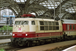 Lokomotiva: 103.199-6 | Vlak: IC 504 Kaiserstuhl ( Basel Bad.Bf. - Berlin ZOO ) | Místo a datum: Köln Hbf. 13.05.1995