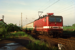 Lokomotiva: 143.055-2 | Vlak: D 2158 ( Erfurt Hbf. - Berlin-Lichtenberg ) | Msto a datum: Grosskorbetha 16.05.1994