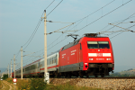 Lokomotiva: 101.058-6 | Vlak: EN 491 Hans Albers ( Hamburg-Altona - Wien Westbf. ) | Místo a datum: Markersdorf a.d.Pielach (A) 08.08.2007