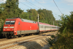 Lokomotiva: 101.120-4 | Vlak: EN 429 Spree-Donau-Kurier ( Berlin Wannsee - Wien Westbf. ) | Místo a datum: Böheimkirchen (A) 03.09.2008