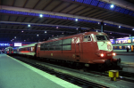 Lokomotiva: 103.135-0 | Vlak: EC 17 Max Reinhardt ( Münster Hbf. - Wien Westbf. ) | Místo a datum: München Hbf. 26.02.1994