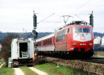Lokomotiva: 103.145-9 | Vlak: EC 115 Wörthersee ( Dortmund Hbf. - Klagenfurt Hbf. ) | Místo a datum: Lonsee 23.03.1994