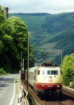 Lokomotiva: 103.245-7 | Vlak: IC 729 Regensburger Domspatzen ( Hamburg-Altona - Passau Hbf. ) | Místo a datum: Bingen Hbf. 09.05.1997