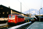 Lokomotiva: 110.258-1 + 4010.011-7 | Vlak: D Skiloberen ( Schwarzach-St.Veit - Kobenhaven ) + IC 516 Planai ( Graz Hbf. - Innsbruck Hbf. ) | Místo a datum: Schwarzach-St.Veit (A) 19.02.1994