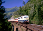 Lokomotiva: 111.220-0 | Vlak: R 4917 ( Schwarzach-St.Veit - Villach Hbf. ) | Místo a datum: Kaponig (A) 30.07.1994