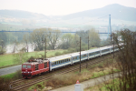 Lokomotiva: 180.001-0 | Vlak: EC 174 Hungaria ( Budapest Kel.pu. - Berlin-Lichtenberg ) | Místo a datum: Prackovice nad Labem (CZ) 03.04.1997
