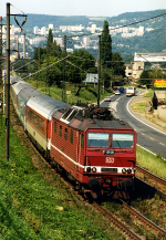 Lokomotiva: 180.006-9 | Vlak: EC 175 Comenius ( Hamburg-Altona - Budapet Kel.pu. ) | Místo a datum: Ústí nad Labem-Vaňov (CZ) 10.04.1999