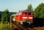Lokomotiva: 218.452-1 | Vlak: RB 5908 ( Regensburg Hbf. - Hof Hbf. ) | Místo a datum: Marktleuthen 25.06.1998