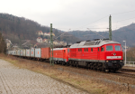 Lokomotiva: 232.589-2 + 189.007-8 | Vlak: Nex 44389 ( Waddewarder Tief - Ciumesti ) | Místo a datum: Königstein 11.03.2016