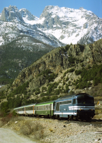 Lokomotiva: BB 67568 | Vlak: D 5361 ( Marseille-Saint-Charles - Briancon ) | Místo a datum: Briancon 12.03.1999