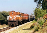 Lokomotiva: A 9101 + A 9112 | Vlak: D 302 ( Athinai - Pyrgos ) | Msto a datum: Diakopto 28.04.2003