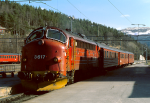 Lokomotiva: Di 3 617 | Vlak: Rt 353 ( Dombas - Andalsnes ) | Místo a datum: Dombas 31.05.1997