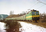 Lokomotiva: 162.001-2 | Vlak: Os 1509 ( ilina - Koice ) | Msto a datum: Streno 18.02.1992