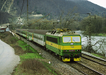 Lokomotiva: 162.005-3 | Vlak: R 841 Fatra ( ilina - Zvolen os.st. ) | Msto a datum: Vrtky 07.04.1998