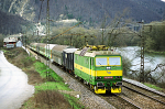 Lokomotiva: 162.031-9 | Vlak: Os 2307 ( ilina - Koice ) | Msto a datum: Vrtky 07.04.1998