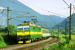 Lokomotiva: 162.031-9 | Vlak: Os 7853 ( ilina - Ruomberok ) | Msto a datum: Vrtky 08.08.1998