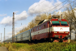 Lokomotiva: 350.001-4 | Vlak: EC 79 Csardas ( Praha hl.n. - Budapest Deli.pu. ) | Místo a datum: Česká Třebová (CZ) 24.10.2002